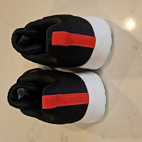 Adidas toddler size 6 shoes - Picture 3 of 5